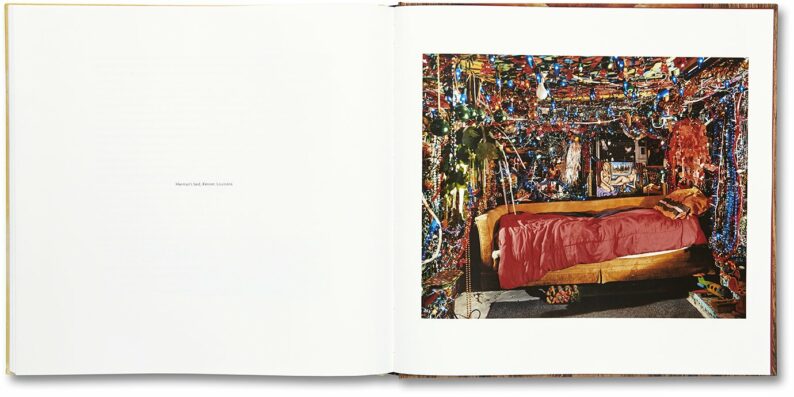 Alec Soth 'Sleeping by The Mississippi' - Image 25