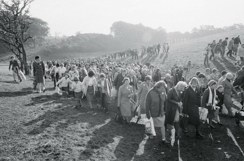 Martin Parr 'From the Pope to a Flat White. Ireland 1979-2019' - Image 2