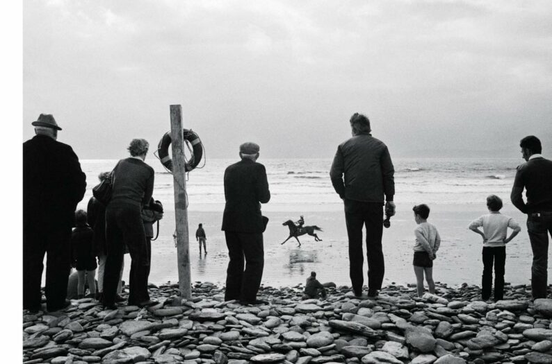 Martin Parr 'From the Pope to a Flat White. Ireland 1979-2019' - Image 4