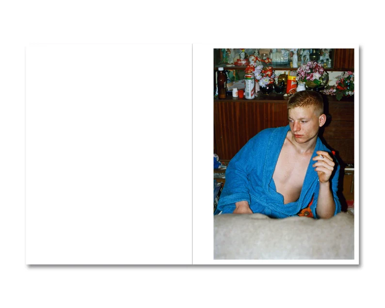 Richard Billingham 'Ray's a Laugh' - Image 11