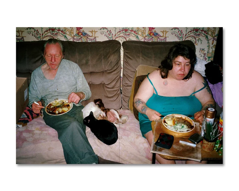 Richard Billingham 'Ray's a Laugh' - Image 6